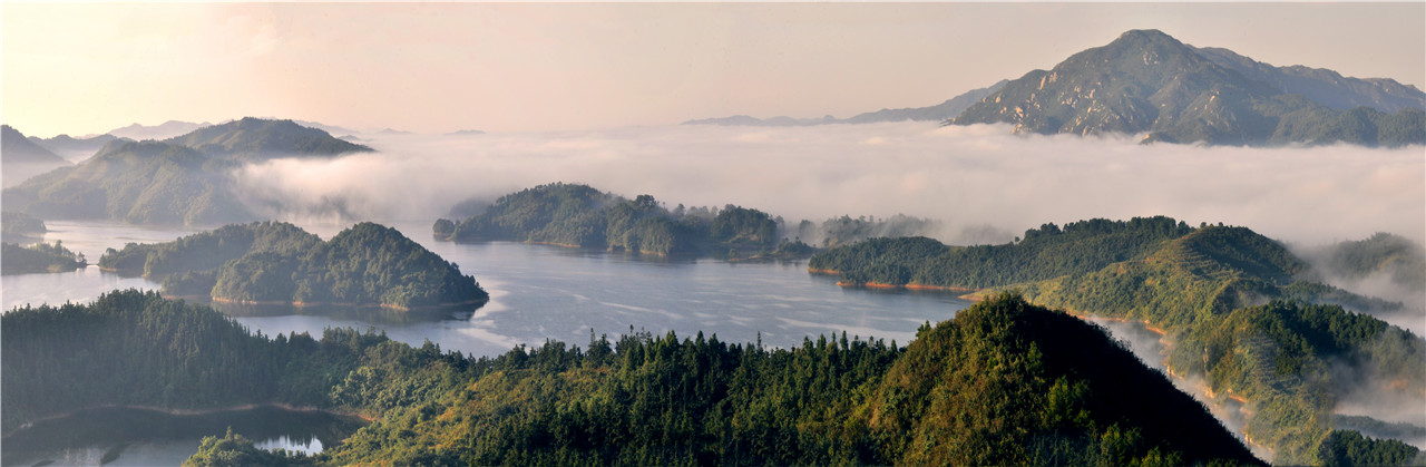 碧水祥云绕青山.jpg